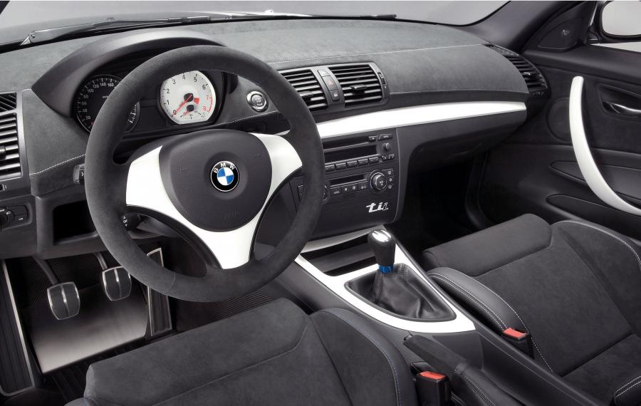  BMW 1-Series tii Concept 2007 года  (фото 2 из 16)
